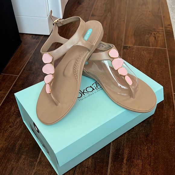OKA b. Shoes Nwt Okab Tan Sandals Size 9 Poshmark